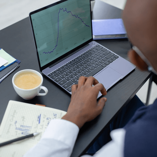 QerzavX - Team von Kryptowährungsexperten